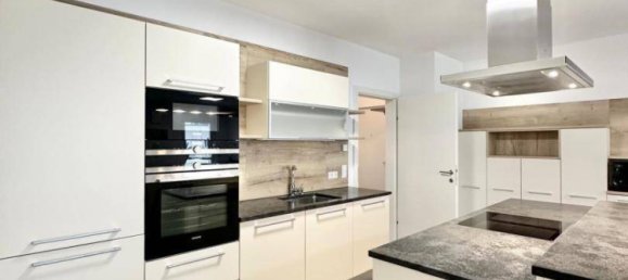 3 chambres Appartement à Favoriten, Austria No. 211680 2