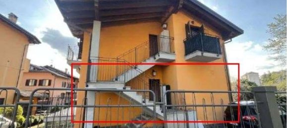 5 rooms Apartment in Olgiate Comasco, Italy No. 313803 2