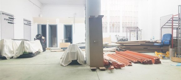 Gewerbliche Immobilie in Zaragoza, Spain 197m², Nr. 67548 20