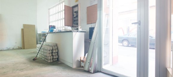 Gewerbliche Immobilie in Zaragoza, Spain 197m², Nr. 67548 8