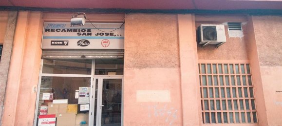 Gewerbliche Immobilie in Zaragoza, Spain 197m², Nr. 67548 2