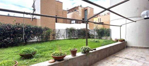 Квартира с 4 комнатами в Рим, Италия № 36801 3