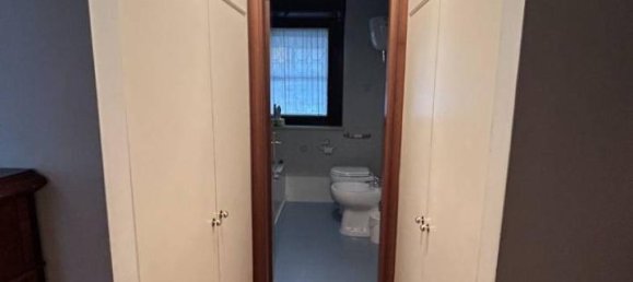 Квартира с 4 комнатами в Рим, Италия № 36801 20