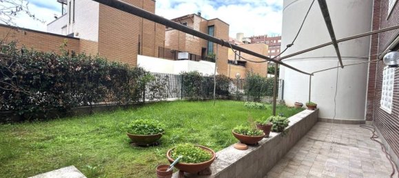 Квартира с 4 комнатами в Рим, Италия № 36801 6