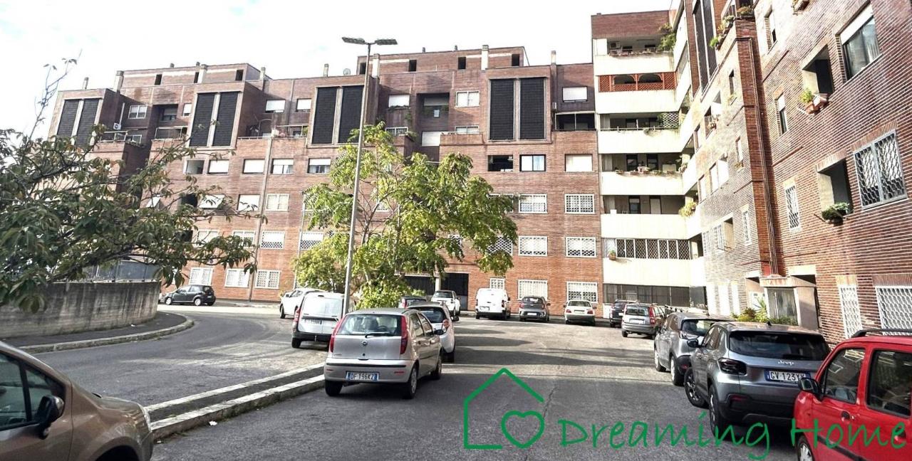 Квартира с 4 комнатами в Рим, Италия № 36801