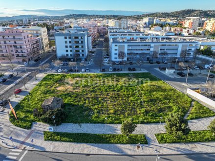 291m² Land in Loule, Portugal No. 119328