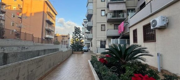 3 rooms Apartment in Catania, Italy No. 159532 17