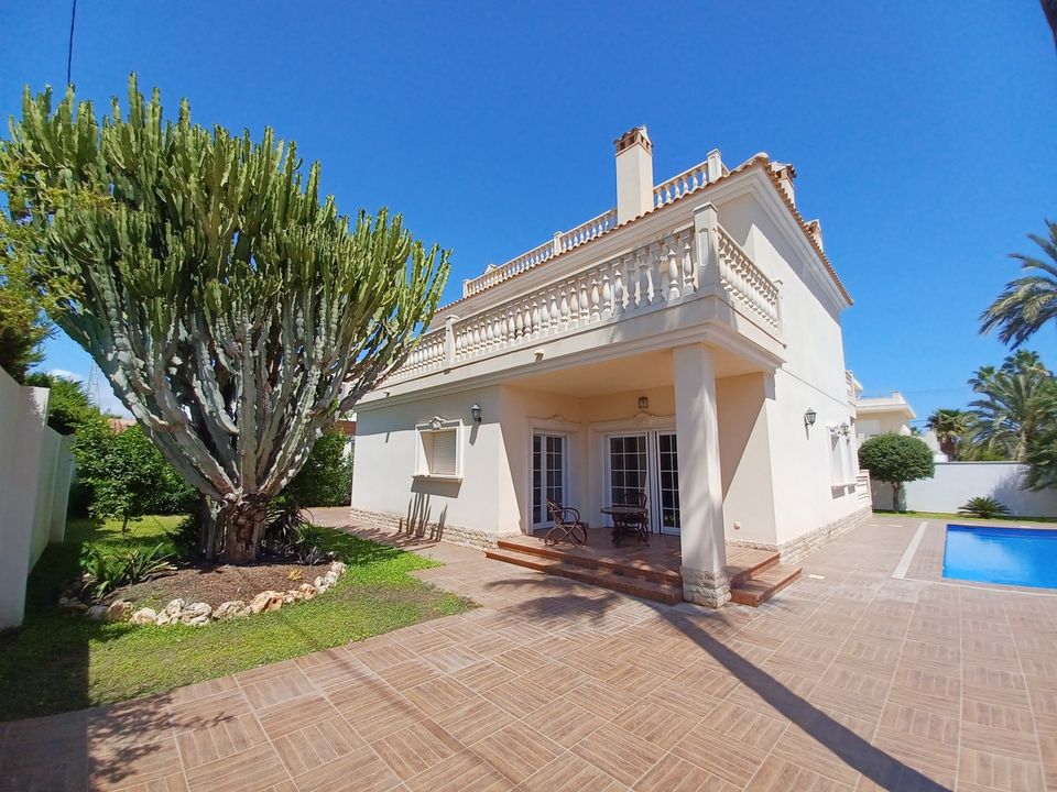 5 bedrooms Villa in Cabo Roig, Spain No. 184775