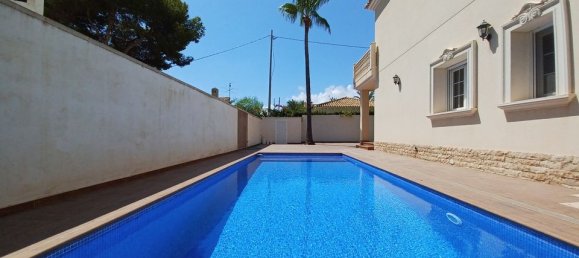 5 bedrooms Villa in Cabo Roig, Spain No. 184775 9