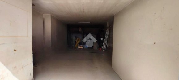 78m² Warehouse in San Severo, Italy No. 328571 5