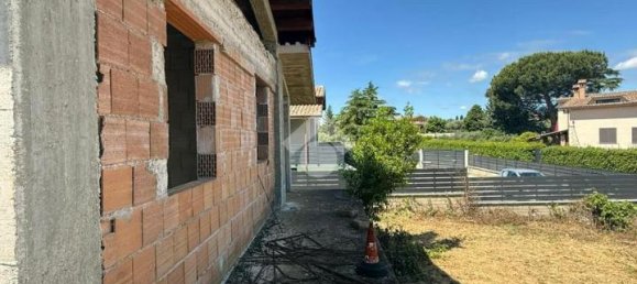 5-salle Maison à Fiano Romano, Italy No. 4544 43