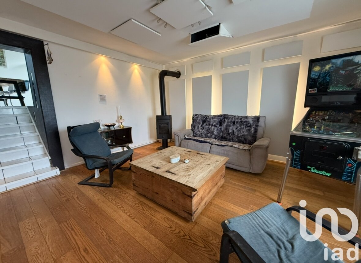 Casa de 5 habitaciónes en Cuincy, France No. 324308