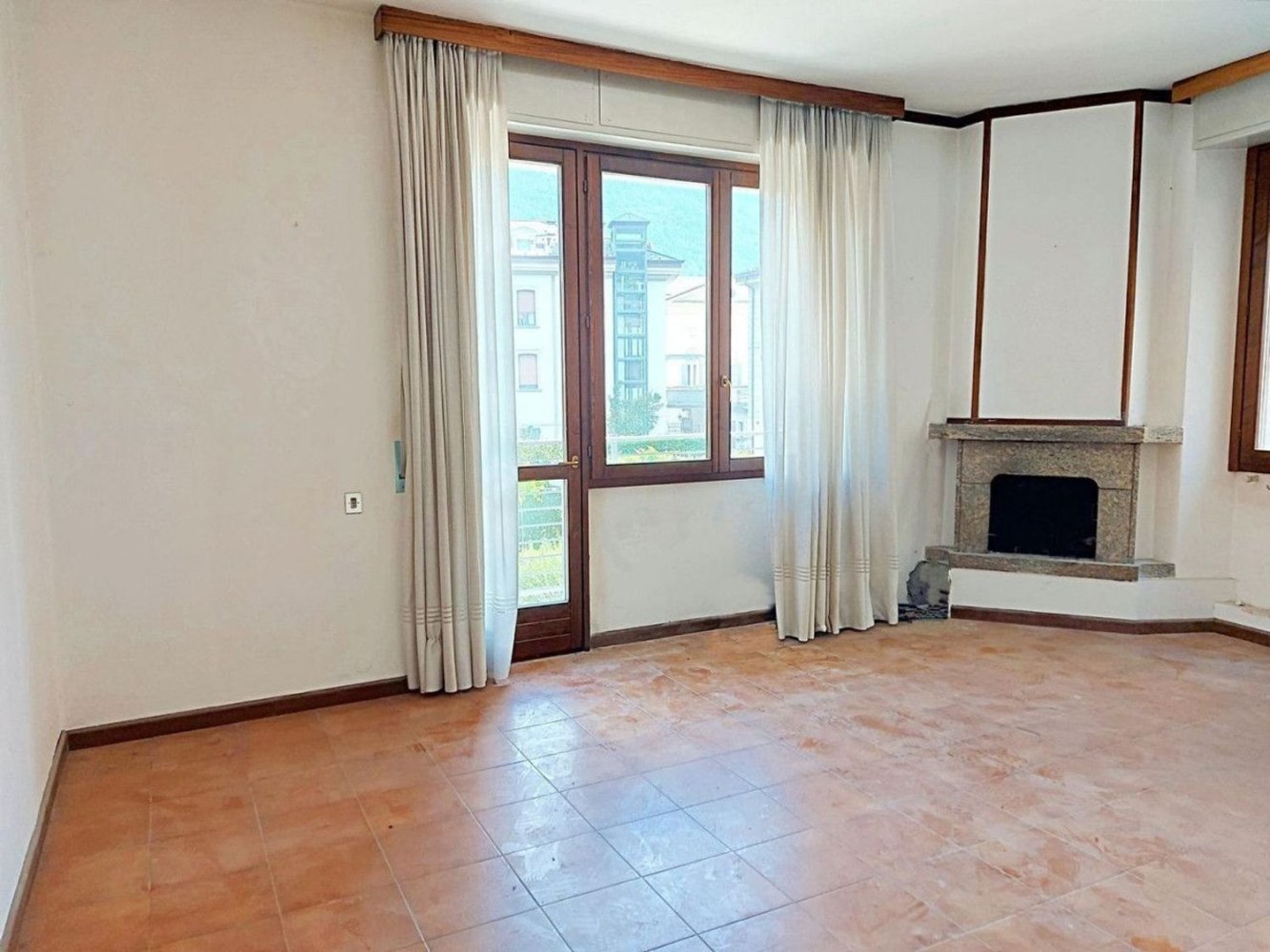 5 chambres Appartement à Sondrio, Italy No. 385510