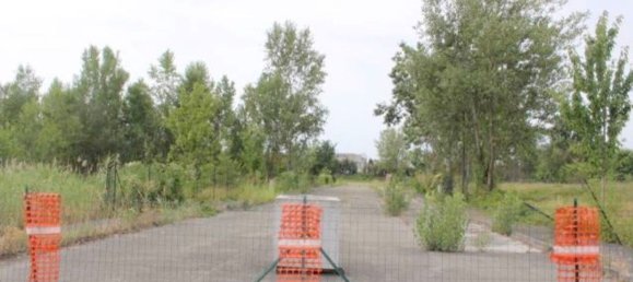  Land in Fidenza, Italy No. 334788 2