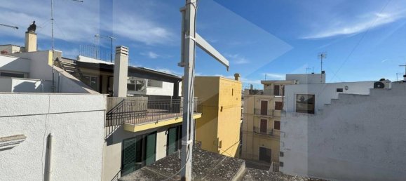 Дом с 3 комнатами в Полиньяно а Маре, Италия № 24958 18