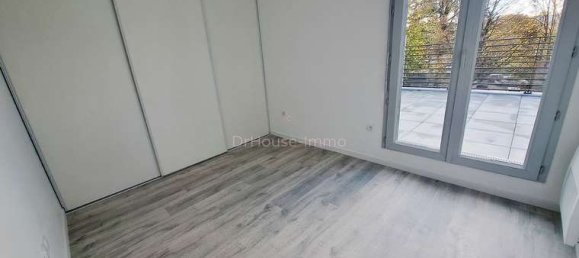 Apartamento de 2 dormitorios en Champs-sur-Marne, France No. 181515 12