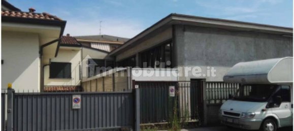 Entrepôt à Meda, Italy 470m² No. 305936 6