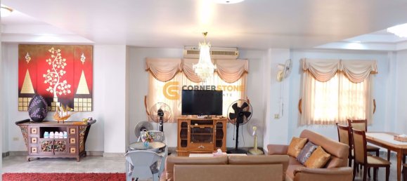 Haus in Pattaya, Thailand 280m², Nr. 70671 10