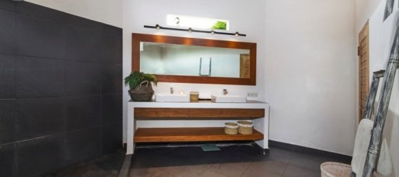 4 bedrooms Villa in Seminyak, Indonesia No. 3232 17