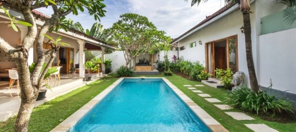 4 bedrooms Villa in Seminyak, Indonesia No. 3232 4