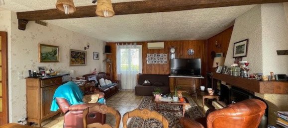 2 Schlafzimmer Haus in Saint-Ay, France, Nr. 251198 3