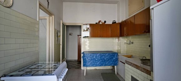 Apartamento de 3 dormitorios en Putignano, Italy No. 85126 4