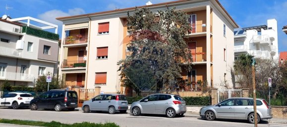 5 rooms Apartment in Jesi, Italy No. 190437 12