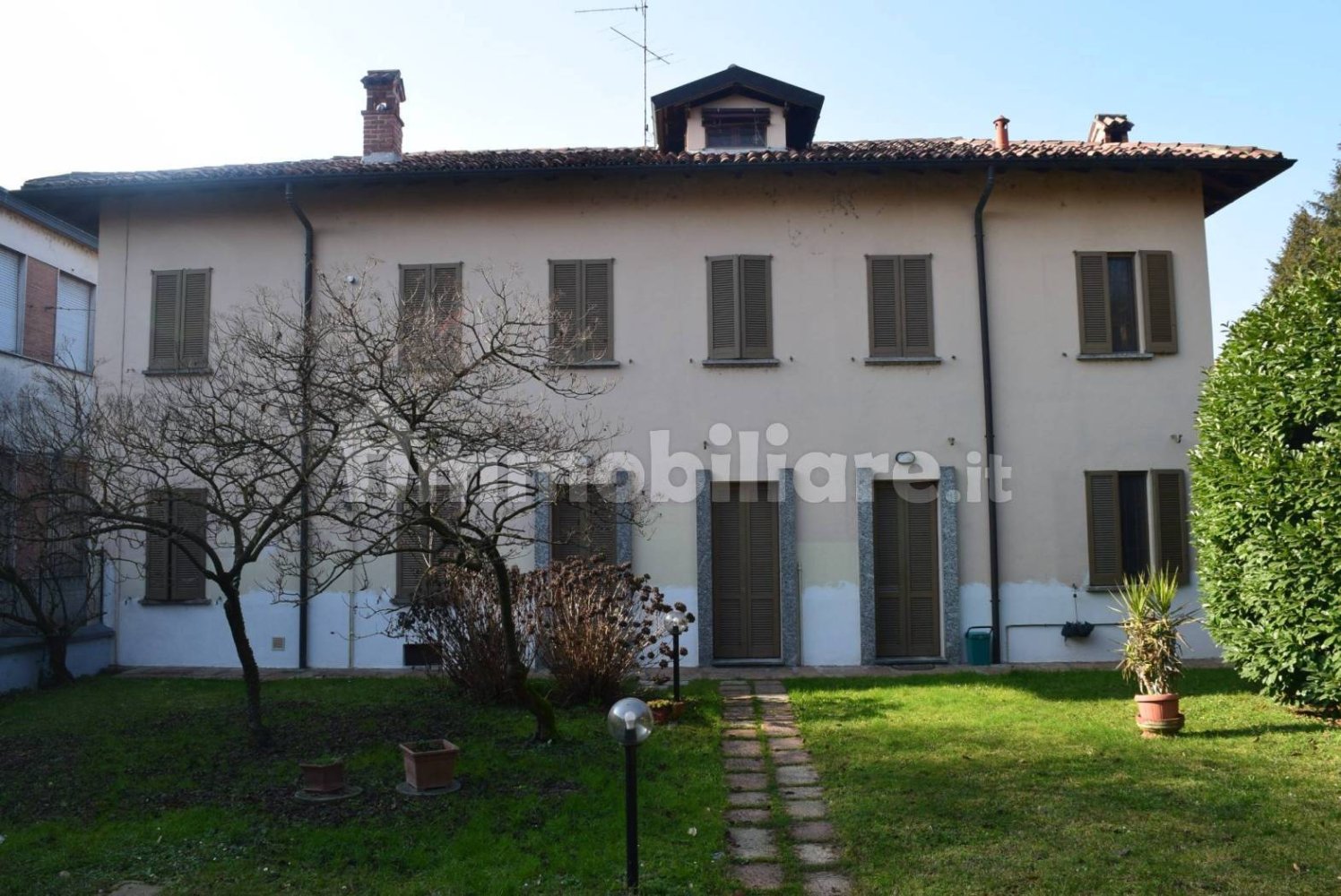 1 bedroom Apartment in Cuggiono, Italy No. 204498