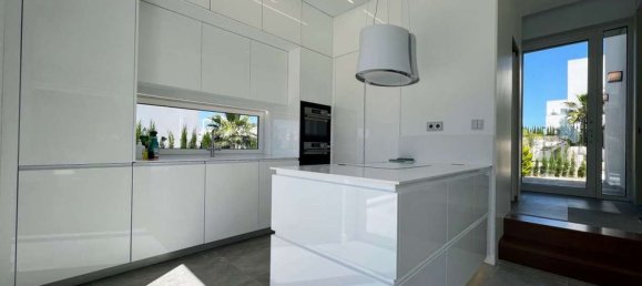 3 bedrooms Villa in Alicante, Spain No. 183508 11