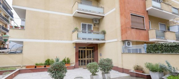 3 rooms Apartment in Rome, Italy No. 34021 30