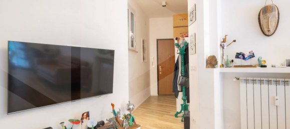 3 rooms Apartment in Rome, Italy No. 34021 11