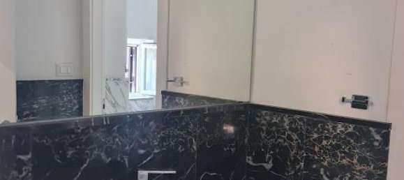 5 rooms House in Carrara, Italy No. 164984 9