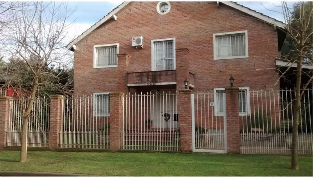 Дом с 4 спальнями в Тигре, Аргентина № 60852