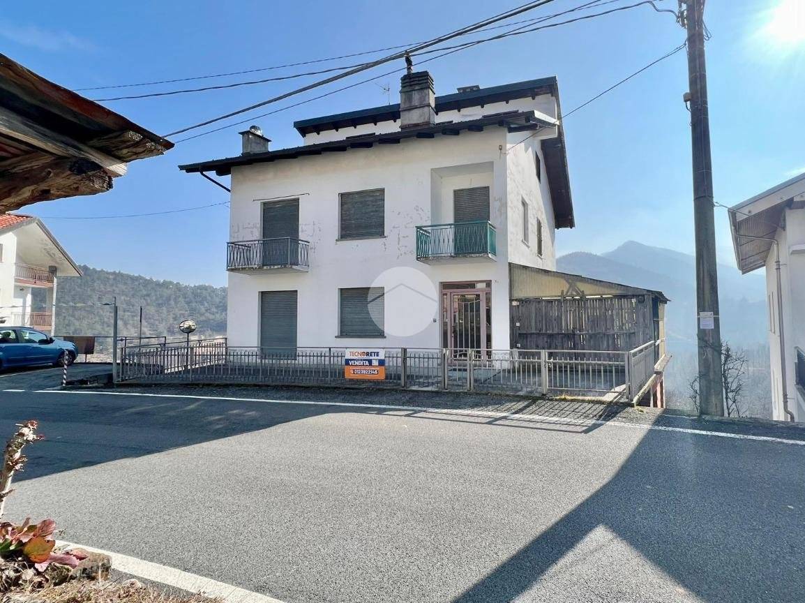 2 bedrooms Apartment in Traves, Italy No. 108007