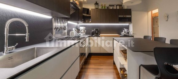 Квартира с 2 спальнями в Узмате Велате, Италия № 352050 35