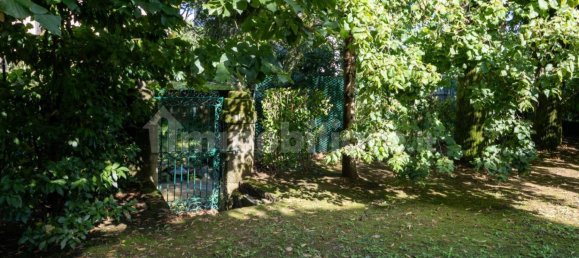 Квартира с 2 спальнями в Узмате Велате, Италия № 352050 14