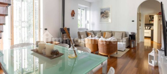 Квартира с 2 спальнями в Узмате Велате, Италия № 352050 29