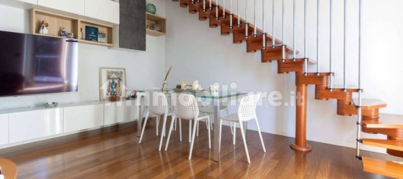 Квартира с 2 спальнями в Узмате Велате, Италия № 352050 18