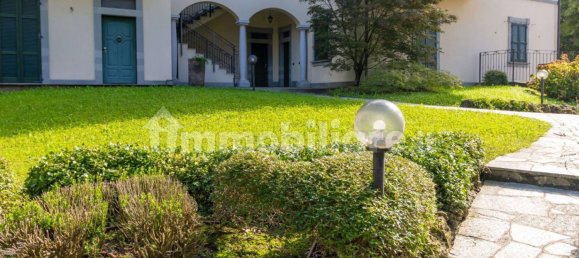 Квартира с 2 спальнями в Узмате Велате, Италия № 352050 17