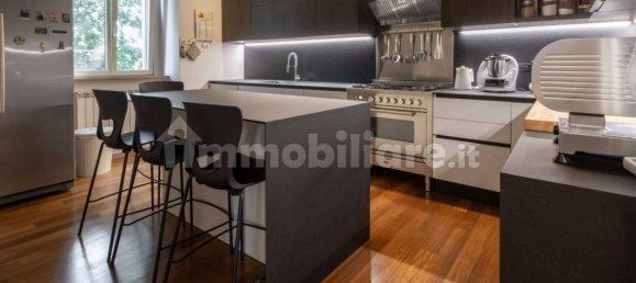 Квартира с 2 спальнями в Узмате Велате, Италия № 352050 30