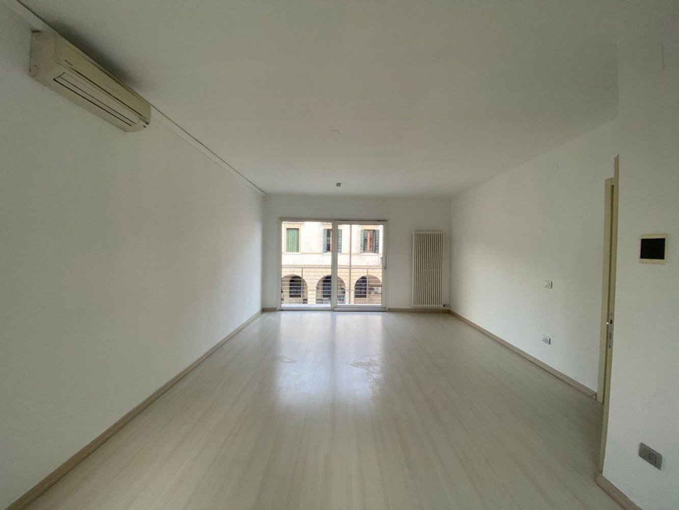 Escritório em Casale sul Sile, Italy 101 m² N.º 191960