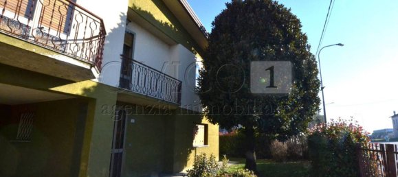 4 bedrooms Villa in Villafranca Padovana, Italy No. 321734 2