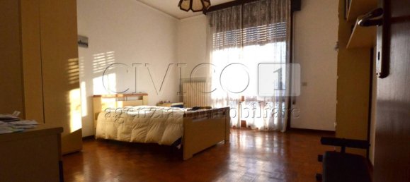 4 bedrooms Villa in Villafranca Padovana, Italy No. 321734 8