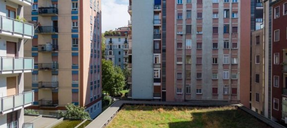  مرآب في Milan, Italy 15متر مربع رقم 247694 10