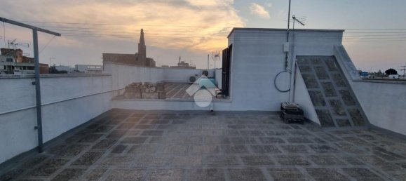 Дом с 3 комнатами в Франкавилла Фонтана, Италия № 22692 23