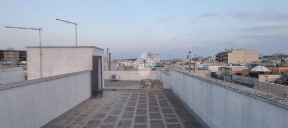 Дом с 3 комнатами в Франкавилла Фонтана, Италия № 22692 26