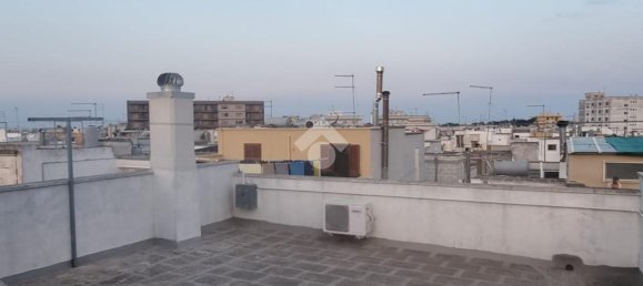 Дом с 3 комнатами в Франкавилла Фонтана, Италия № 22692 21