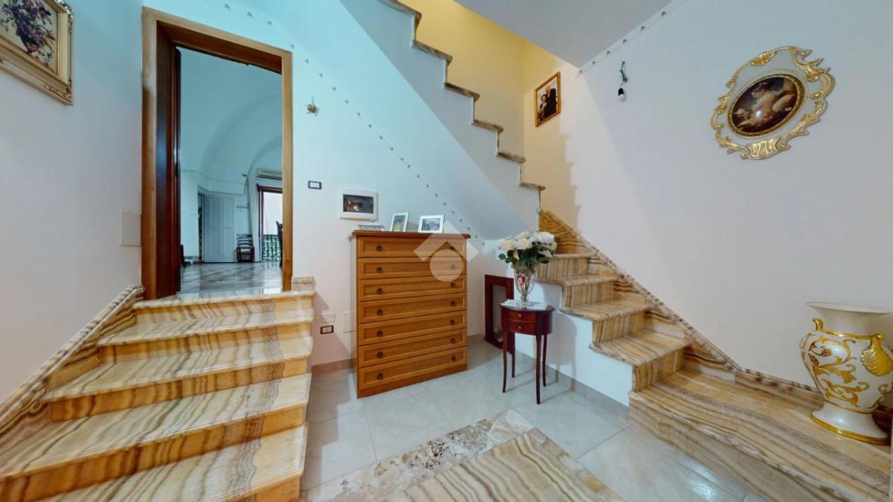 Дом с 3 комнатами в Франкавилла Фонтана, Италия № 22692