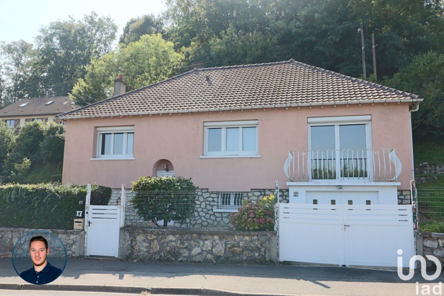 3 bedrooms House in Epernon, France No. 245226