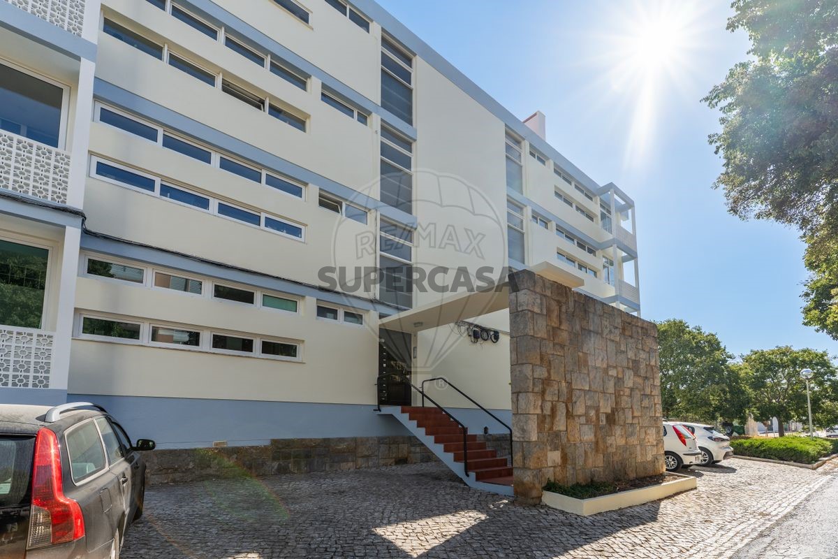 3 bedrooms Apartment in Cascais, Portugal No. 319506